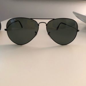 Ray-Ban black aviator